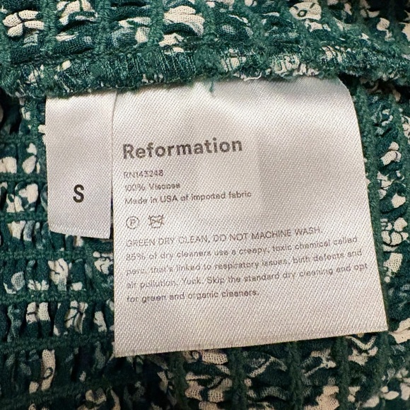 Reformation Pinto Long Puff Sleeve Smocked‎ Top in Parsley Green & White Floral - Picture 10 of 10